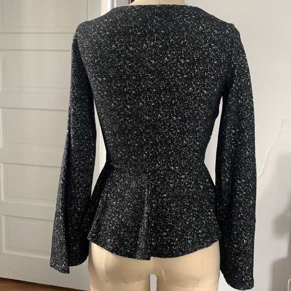 H&M EUC Peplum Top - Picture 4 of 4